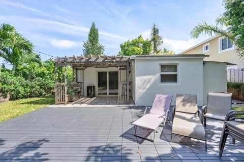 House in Miami, Florida 3 bedrooms, 91.79 sq.m. № 1823641 - photo 22