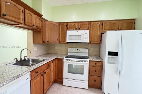 Adosado en alquiler en Miami, Florida, 2 dormitorios, 96.62 m2 № 1952176 - foto 5