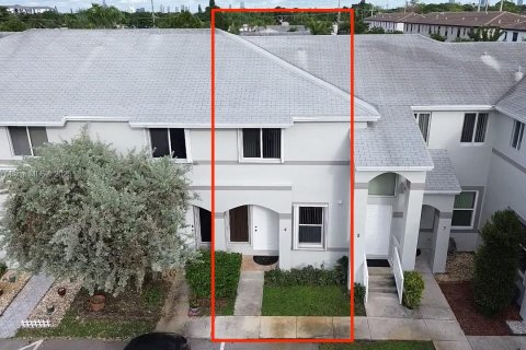 Adosado en alquiler en Miami, Florida, 2 dormitorios, 96.62 m2 № 1952176 - foto 30