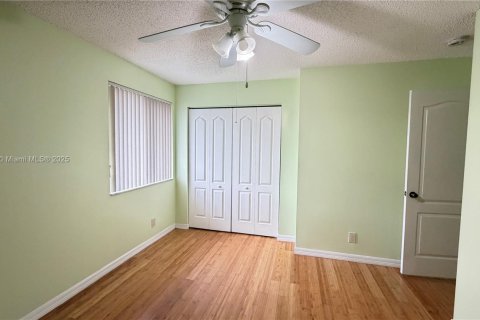 Adosado en alquiler en Miami, Florida, 2 dormitorios, 96.62 m2 № 1952176 - foto 21