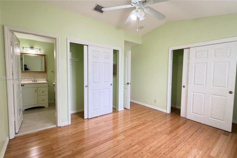 Adosado en alquiler en Miami, Florida, 2 dormitorios, 96.62 m2 № 1952176 - foto 25