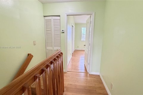 Adosado en alquiler en Miami, Florida, 2 dormitorios, 96.62 m2 № 1952176 - foto 18