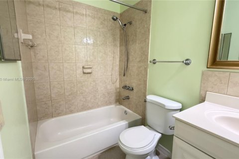 Adosado en alquiler en Miami, Florida, 2 dormitorios, 96.62 m2 № 1952176 - foto 22