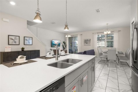 Townhouse in STOREY LAKE in Kissimmee, Florida 5 bedrooms, 201.41 sq.m. № 1894726 - photo 18