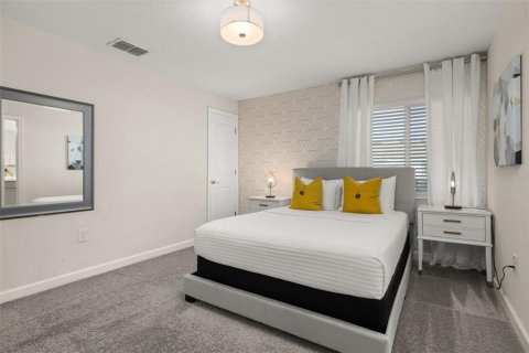 Townhouse in STOREY LAKE in Kissimmee, Florida 5 bedrooms, 201.41 sq.m. № 1894726 - photo 24