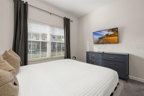 Townhouse in STOREY LAKE in Kissimmee, Florida 5 bedrooms, 201.41 sq.m. № 1894726 - photo 7