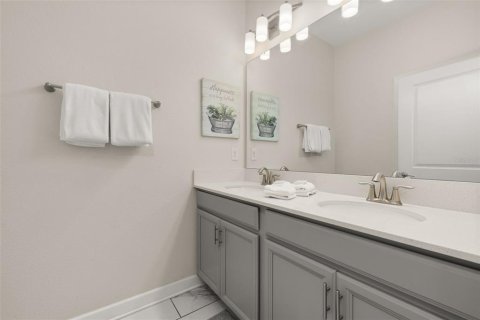 Townhouse in STOREY LAKE in Kissimmee, Florida 5 bedrooms, 201.41 sq.m. № 1894726 - photo 13