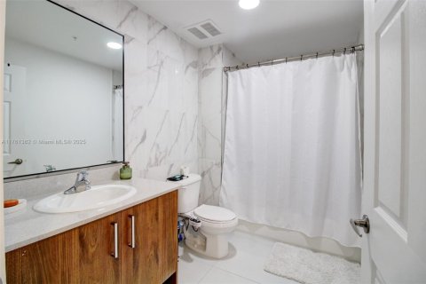 Copropriété à vendre à Doral, Floride: 2 chambres, 109.9 m2 № 1985661 - photo 9