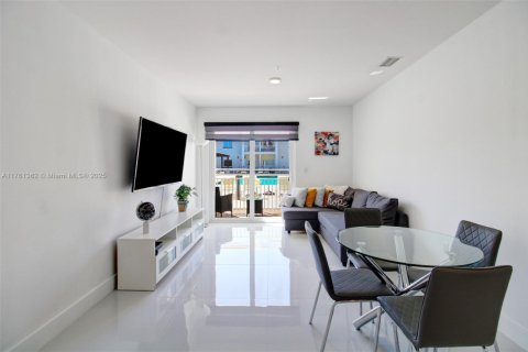 Copropriété à vendre à Doral, Floride: 2 chambres, 109.9 m2 № 1985661 - photo 11