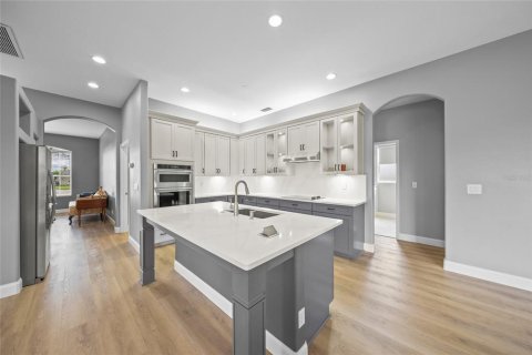House in Sarasota, Florida 4 bedrooms, 220.83 sq.m. № 1675102 - photo 15