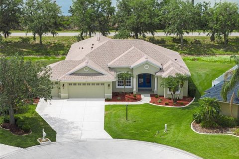 House in Sarasota, Florida 4 bedrooms, 220.83 sq.m. № 1675102 - photo 2