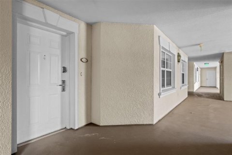 Купить кондоминиум в Фор-Корнерс, Флорида 6 комнат, 151.43м2, № 2105752 - фото 3