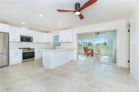 Villa ou maison à vendre à Rotonda, Floride: 4 chambres, 234.11 m2 № 2399262 - photo 11