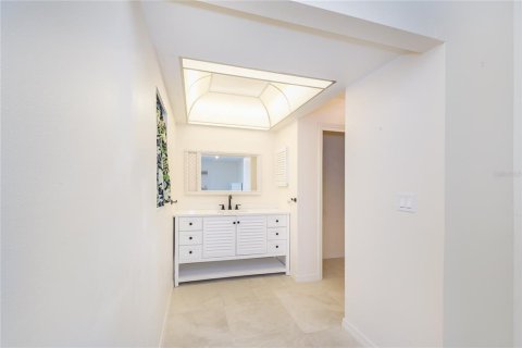 Villa ou maison à vendre à Rotonda, Floride: 4 chambres, 234.11 m2 № 2399262 - photo 16