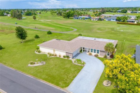 Villa ou maison à vendre à Rotonda, Floride: 4 chambres, 234.11 m2 № 2399262 - photo 2