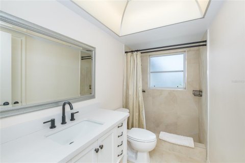 Villa ou maison à vendre à Rotonda, Floride: 4 chambres, 234.11 m2 № 2399262 - photo 21