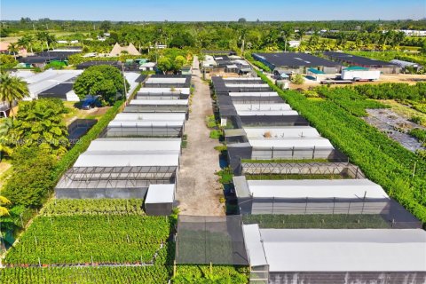 Immobilier commercial à vendre à Miami, Floride № 2090622 - photo 8
