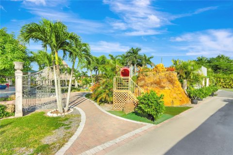 Immobilier commercial à vendre à Miami, Floride № 2090622 - photo 16