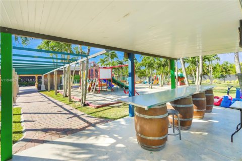 Immobilier commercial à vendre à Miami, Floride № 2090622 - photo 30