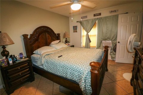House in Kissimmee, Florida 5 bedrooms, 203.83 sq.m. № 1827892 - photo 16