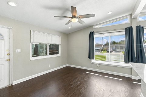 Villa ou maison à vendre à Saint Petersburg, Floride: 3 chambres, 89.19 m2 № 2436723 - photo 15