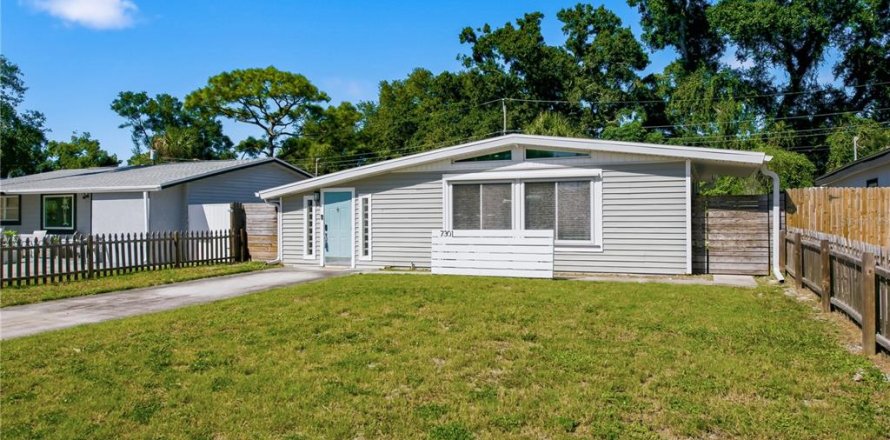 Villa ou maison à Saint Petersburg, Floride 3 chambres, 89.19 m2 № 2436723