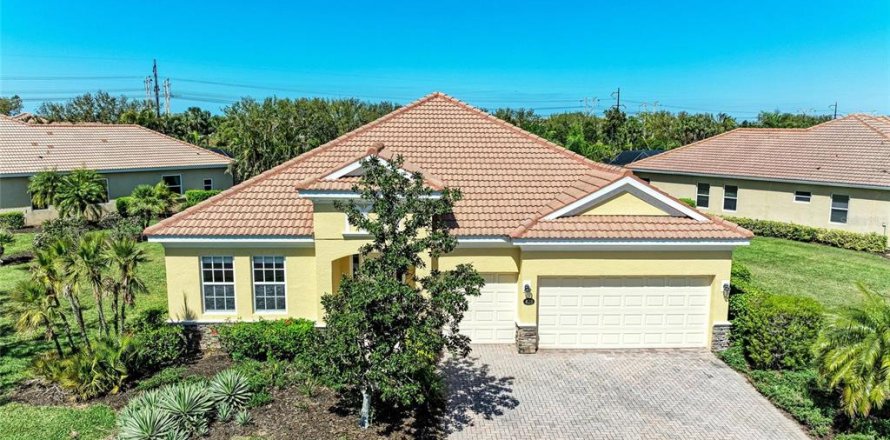 House in Bradenton, Florida 4 bedrooms, 248.98 sq.m. № 1579275