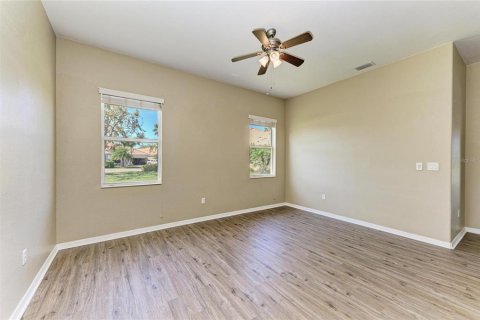 House in Bradenton, Florida 4 bedrooms, 248.98 sq.m. № 1579275 - photo 13