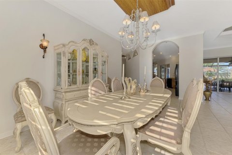 House in Venice, Florida 3 bedrooms, 281.68 sq.m. № 1543129 - photo 16