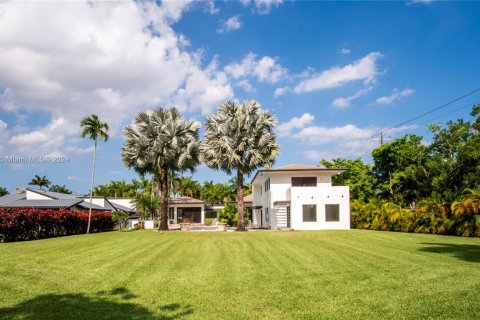 House in Miami, Florida 4 bedrooms, 450.48 sq.m. № 1868026 - photo 4