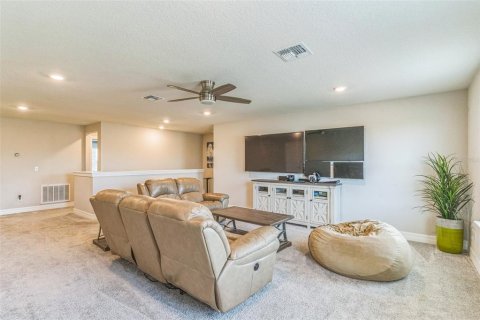 House in VISTA RESERVE in Apopka, Florida 4 bedrooms, 380.81 sq.m. № 1684486 - photo 24