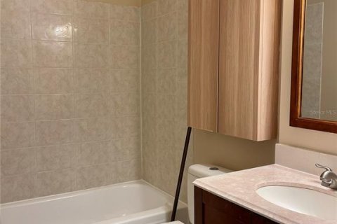 Villa ou maison à louer à Tampa, Floride: 2 chambres, 97.36 m2 № 1913074 - photo 15