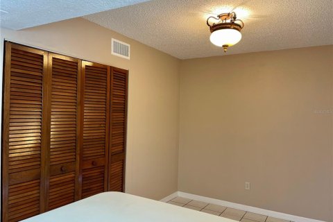 Villa ou maison à louer à Tampa, Floride: 2 chambres, 97.36 m2 № 1913074 - photo 8