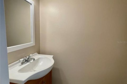 Villa ou maison à louer à Tampa, Floride: 2 chambres, 97.36 m2 № 1913074 - photo 10