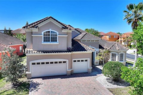 Casa en Davenport, Florida 5 dormitorios, 309.55 m2 № 2135584