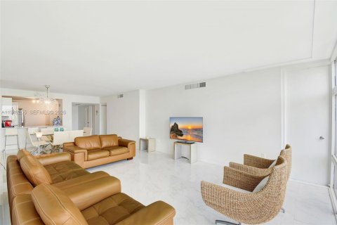 Купить кондоминиум в Авентура, Флорида 2 спальни, 121.52м2, № 2002373 - фото 4