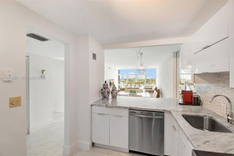 Купить кондоминиум в Авентура, Флорида 2 спальни, 121.52м2, № 2002373 - фото 12