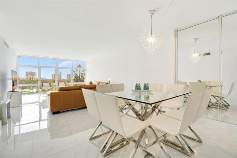 Купить кондоминиум в Авентура, Флорида 2 спальни, 121.52м2, № 2002373 - фото 6