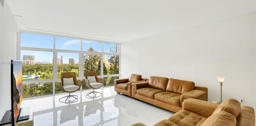 Кондоминиум с 2 спальнями в Авентура, Флорида № 2002373