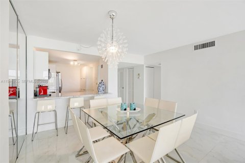 Купить кондоминиум в Авентура, Флорида 2 спальни, 121.52м2, № 2002373 - фото 8