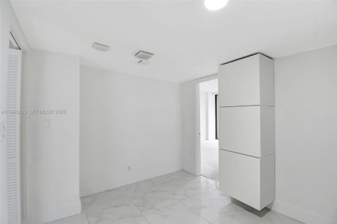 Купить кондоминиум в Авентура, Флорида 2 спальни, 121.52м2, № 2002373 - фото 26
