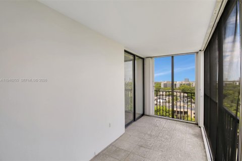 Купить кондоминиум в Авентура, Флорида 2 спальни, 121.52м2, № 2002373 - фото 30