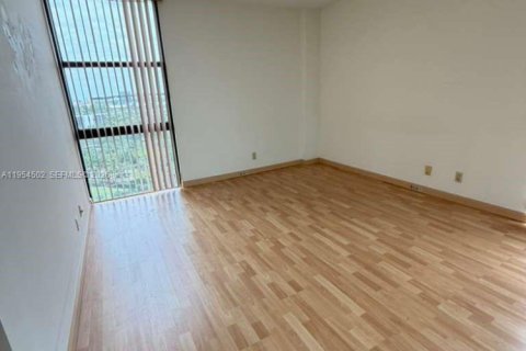 Copropriété à vendre à Aventura, Floride: 2 chambres, 121.98 m2 № 2008352 - photo 10