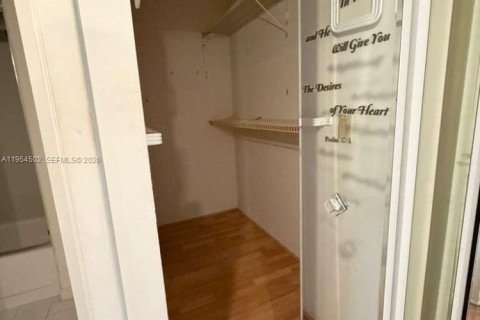 Copropriété à vendre à Aventura, Floride: 2 chambres, 121.98 m2 № 2008352 - photo 12