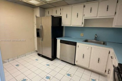 Copropriété à vendre à Aventura, Floride: 2 chambres, 121.98 m2 № 2008352 - photo 8