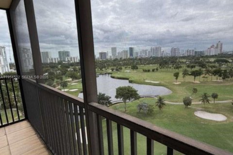 Copropriété à vendre à Aventura, Floride: 2 chambres, 121.98 m2 № 2008352 - photo 17