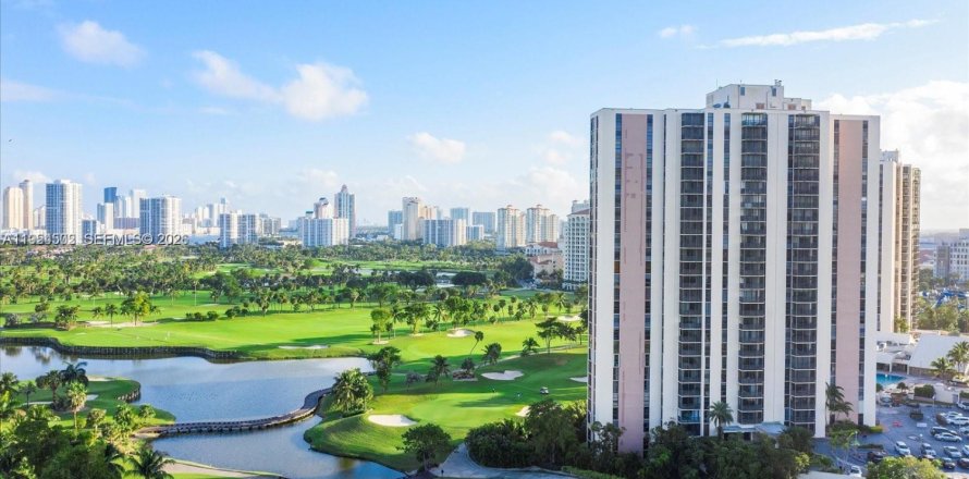 Condo à Aventura, Floride, 2 chambres  № 2008352