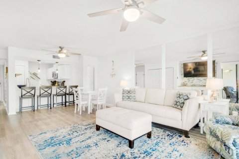 Copropriété à vendre à Panama City Beach, Floride: 1 chambre, 79.25 m2 № 560332 - photo 1