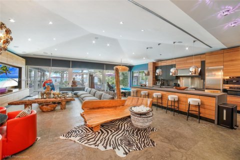 House in Miami Beach, Florida 4 bedrooms, 319.77 sq.m. № 1929723 - photo 7