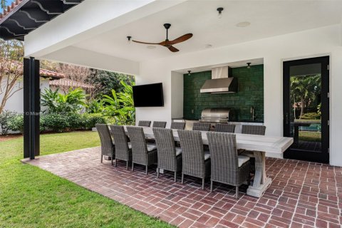 Casa en venta en Miami, Florida, 7 dormitorios, 555.28 m2 № 1896014 - foto 17